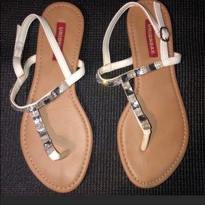 Dress up sandals